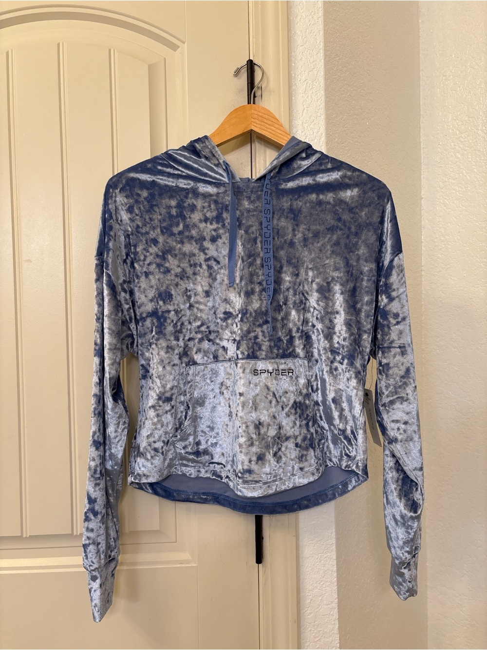 NWT Spyder Blue Crushed Velvet Hoodie Women’s Small Cropped Lightweight Pullover